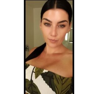 Meet your Posher, Macrina